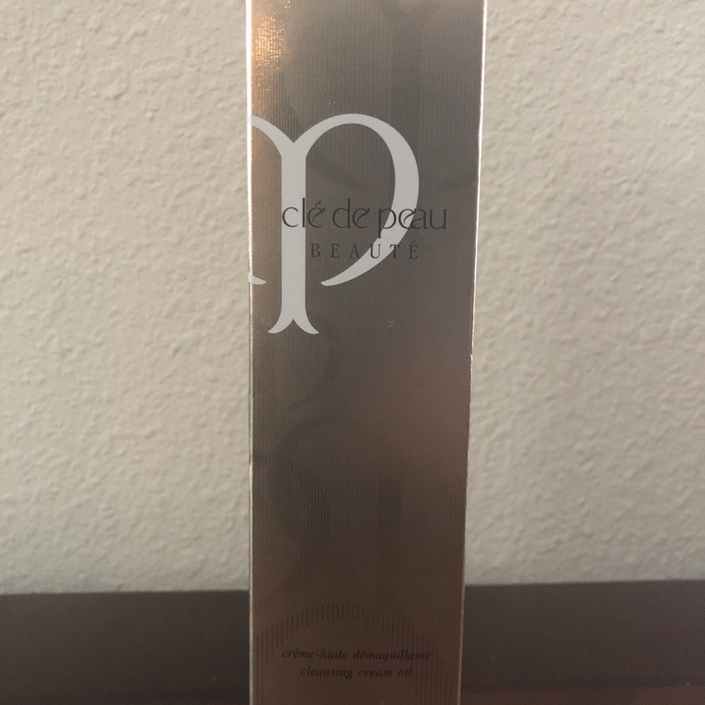 CLÉ DE PEAU BEAUTÉ Bundle + free gift! - Picture 3 of 8